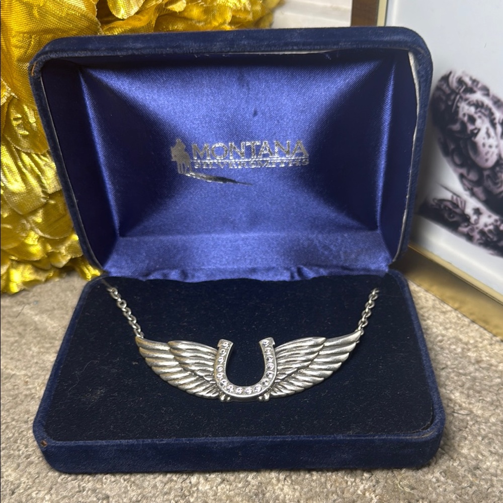 Montana Silversmiths Silver Winged Horseshoe Necklace 53$